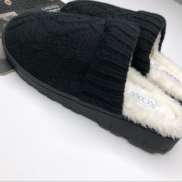 XOXO Shoes - XOXO Black Cable Knit and White Faux Fur Mule Style Slippers Loungewear Sz S 5-6